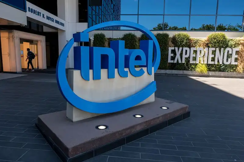 Hedge Funds Divest from Intel, Invest in Competitors
