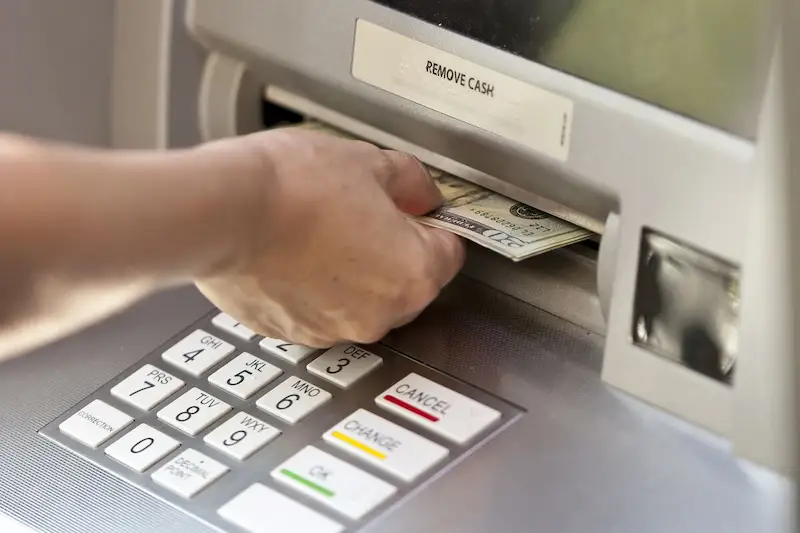 US Consumers Near Day of Reckoning as Pandemic Cash Stash Shrinks