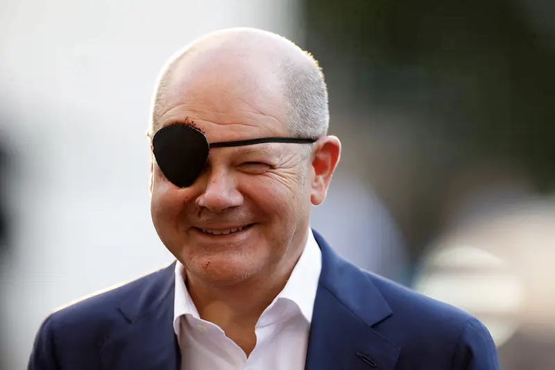 Chancellor Scholz Experiences German Schadenfreude Following Unexpected Mishap