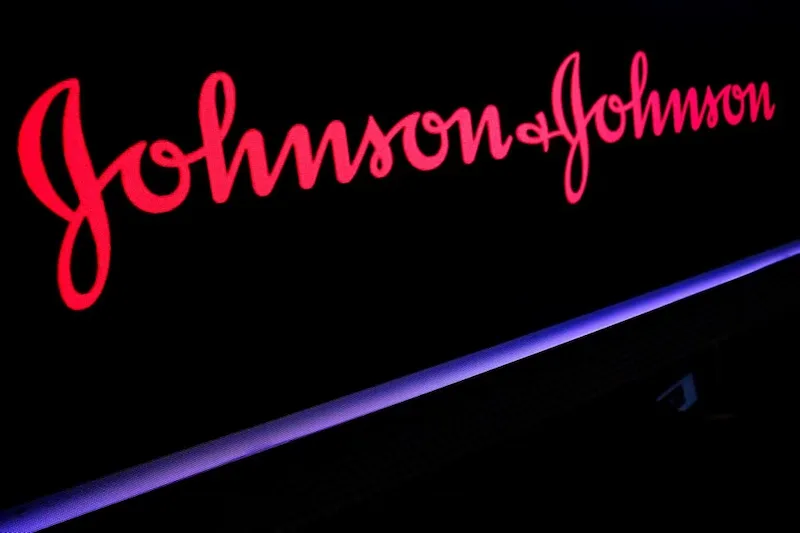 J&J รายงานระยะเวลาที่นานขึ้นของการกักกันมะเร็งปอดด้วยยาผส