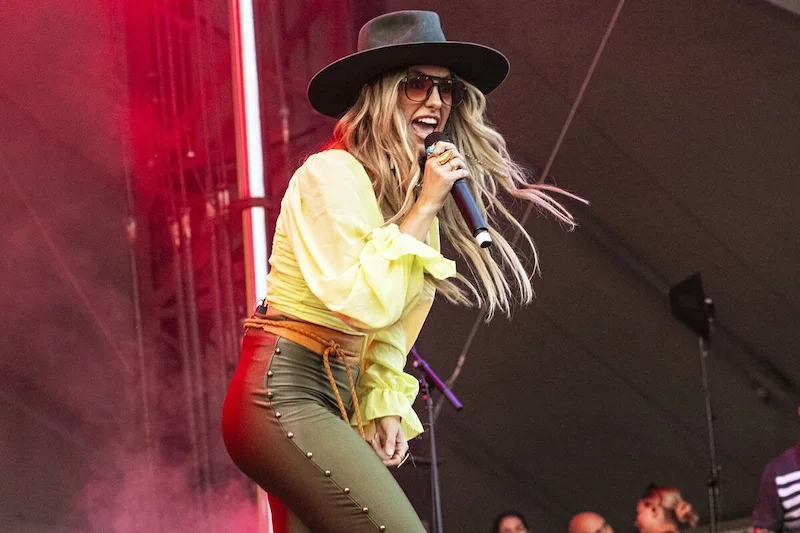 Lainey Wilson bleibt zum zweiten Mal in Folge die Top-Anwärterin für die Country Music Awards 2023