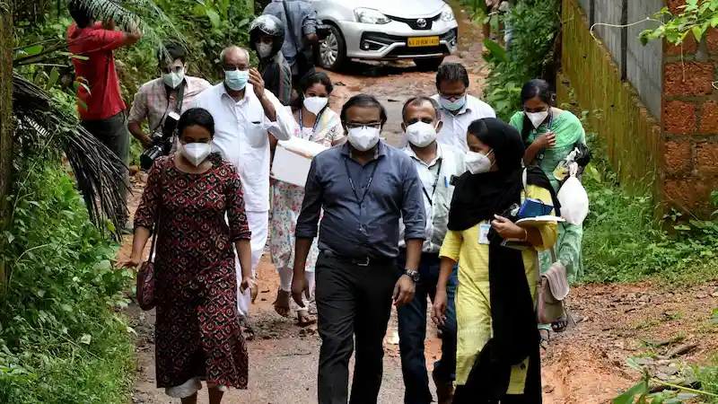 Hintli yetkililer Kerala eyaletinde ciddi bir Nipah virüsü salgınını kontrol altına almak için çabalıyor. 