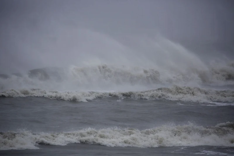 Boston to Brace for Powerful Winds as Hurricane Lee Approaches