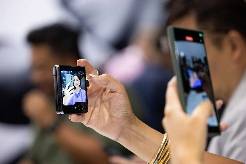 ผู้ผลิตมือถือที่ไม่ใช่ของ Apple เปิดรับความหลงใหลในอุปกรณ์แบบพับได