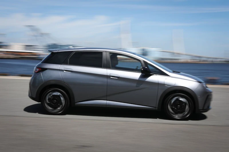 BYD wprowadza Dolphin Hatch skierowany na wymagający rynek pojazdów elektrycznych w Japonii