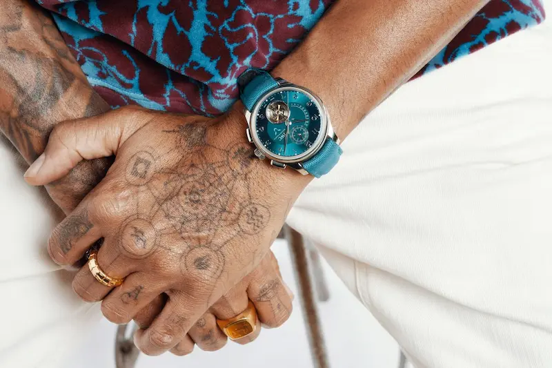 El campeón de Fórmula 1 Lewis Hamilton colabora en el elegante reloj cronógrafo IWC
