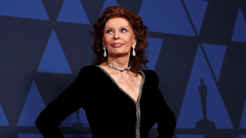 Sophia Loren viene sottoposta ad un intervento chirurgico dopo una caduta