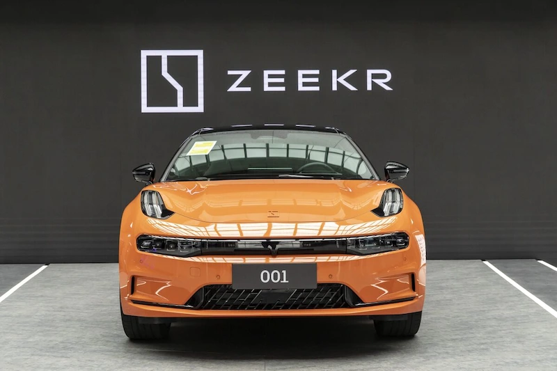 Zeekr, ein chinesischer Hersteller von Elektrofahrzeugen, expandiert inmitten eines wachsenden Streits nach Europa. 