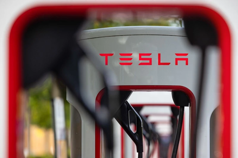 บันทึกการส่งมอบที่โดดเด่นของ Tesla เผชิญกับอุปสรรคในไตรมาสที่สา