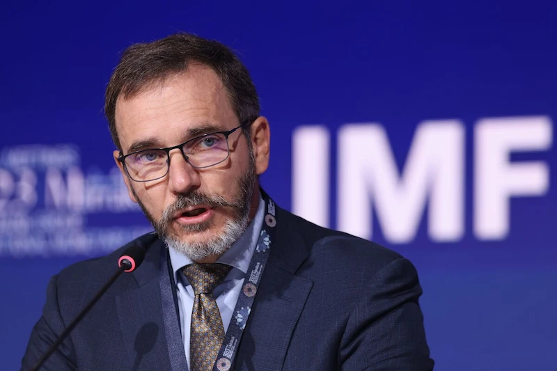 IMF cautions on resilient inflation and sluggish global growth in 2024