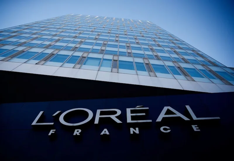 L'Oreal opiera się na silnym wzroście sprzedaży w obliczu powolnego ożywienia gospodarczego w Chinach. 