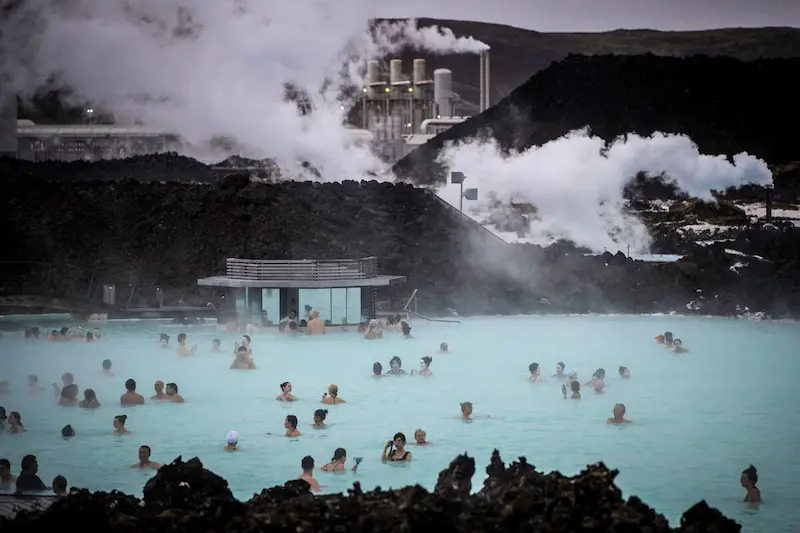 Iceland's Iconic Tourist Hotspot Temporarily Closes due to Impending Volcanic Activity