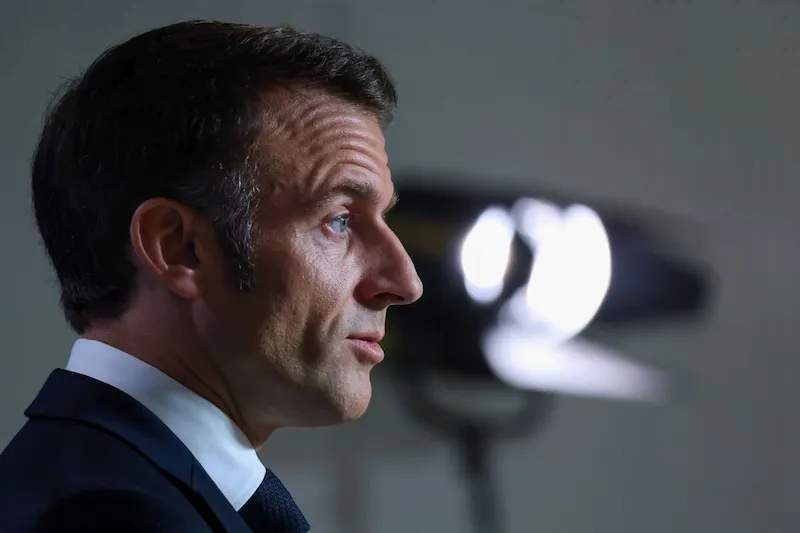 Uendeshaji wa Macron wa Kuhuisha Ajenda ya Marekebisho kwa Kupunguza Mkanda Mwekundu
