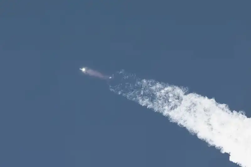 Il viaggio galattico dell'astronave SpaceX termina con un incidente a mezz'aria