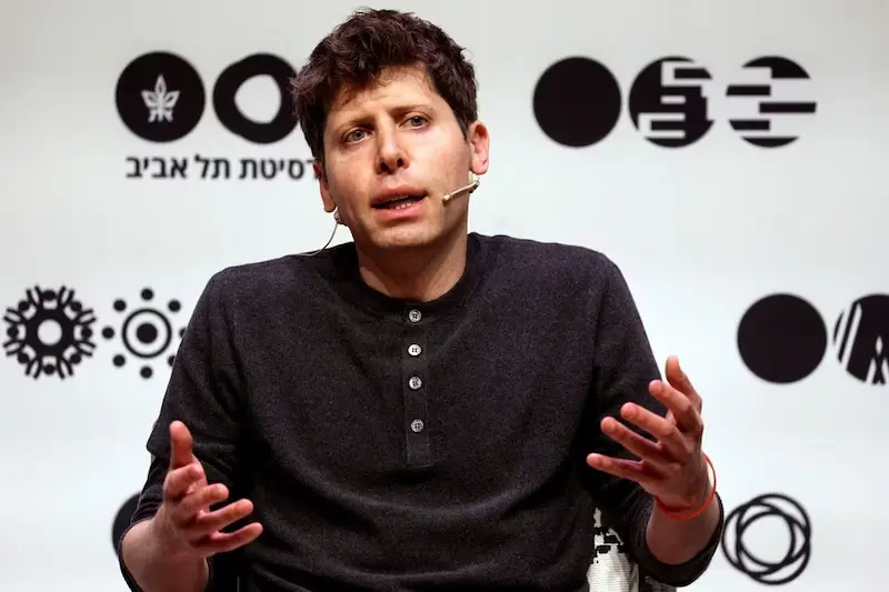 Sam Altman, cofondatore di OpenAI, punta su una nuova impresa e accenna a un entusiasmante viaggio da percorrere