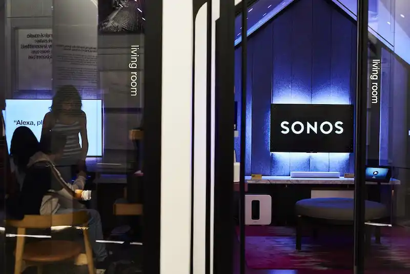 Sonos will Premium-Funkkopfhörer und eine vielseitige TV-Box auf den Markt bringen, um mit Apple und Bose zu konkurrieren. 