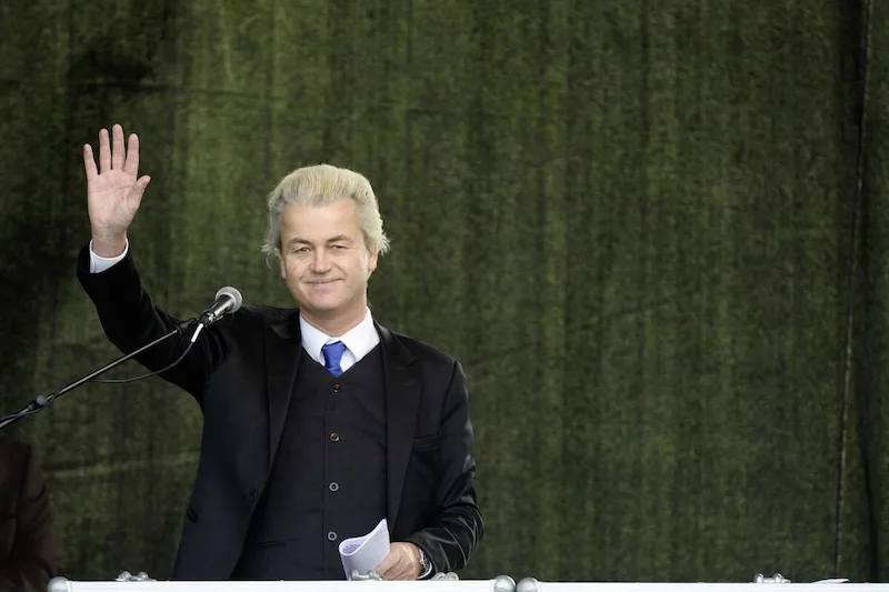 オランダの極右指導者ウィルダース氏が選挙出口調査で最有力候補に浮上