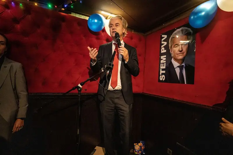 Der rechte Aufrührer Wilders verblüfft mit überraschendem Wahlsieg