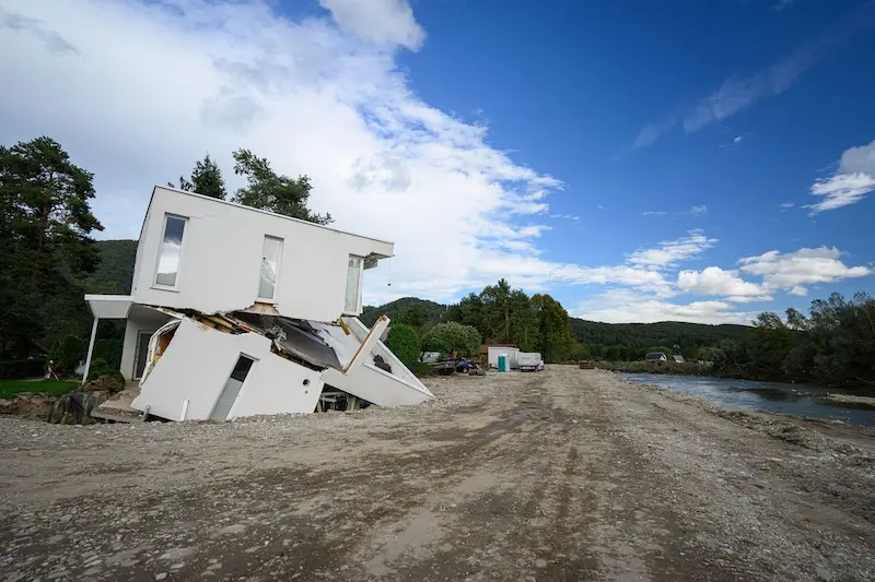 La Slovenia approva l’imposta bancaria e prelievi più elevati per finanziare la ricostruzione post-catastrofe