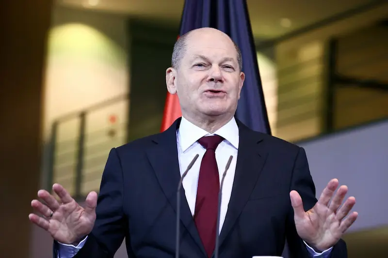 Scholz mira a rassicurare sulle preoccupazioni per le conseguenze della sentenza sul bilancio