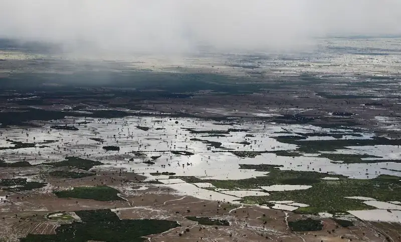 De verwoestende overstromingen in Somalië eisen bijna honderd levens