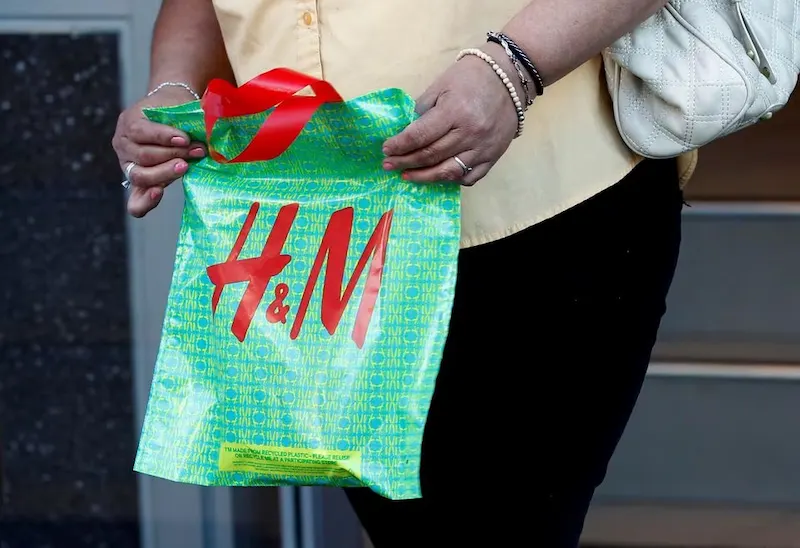 H&M ปรับกลยุทธ์เพื่อมุ่งเป้าไปที่นักช้อปที่ร่ำรวย 