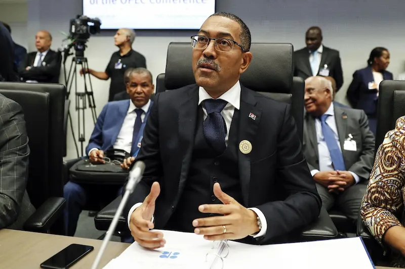 L’Angola si ritira dall’OPEC a causa della disputa sui limiti di produzione del petrolio