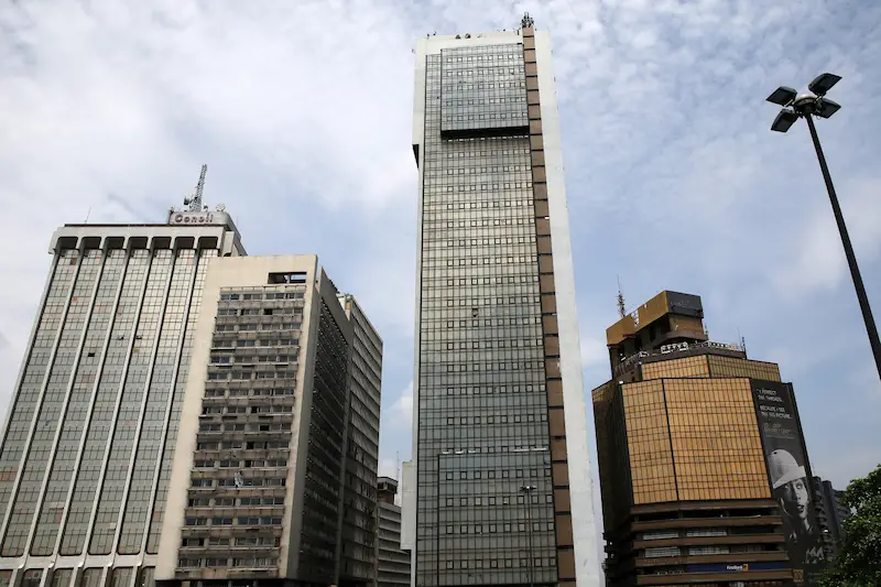 La Nigeria recupererà le banche acquistate dall'ex governatore della Banca centrale con uno sconto. 