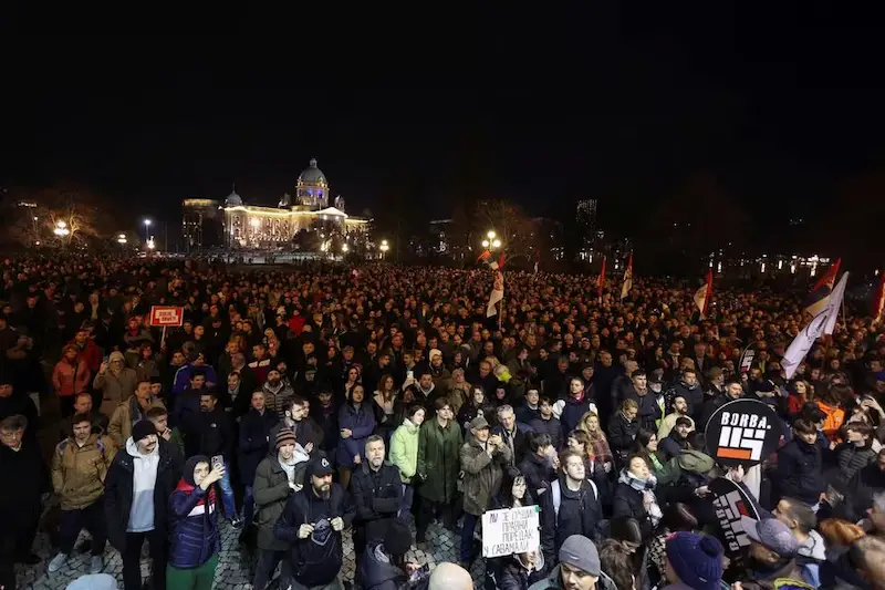 Thousands Take to the Streets in Belgrade, Demanding Annulment of Unfair Elections