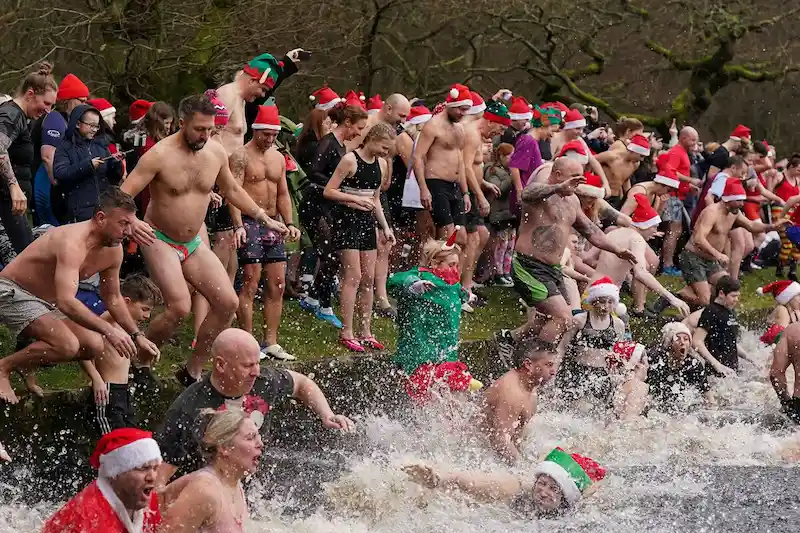 Record-breaking warm weather for Christmas Day in the UK.