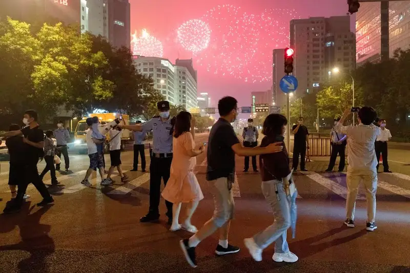 Il divieto dei fuochi d'artificio in Cina accende un'accesa discussione prima del Capodanno lunare