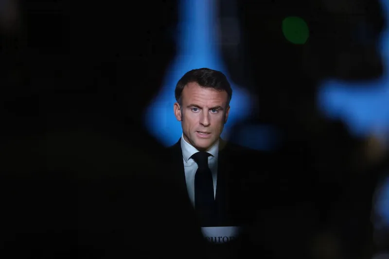 Macron wzywa do ożywienia gospodarczego w celu osiągnięcia pełnego zatrudnienia. 