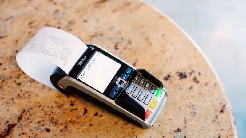 Surge in US Credit Card Balances Sparks Consumer Borrowing Frenzy