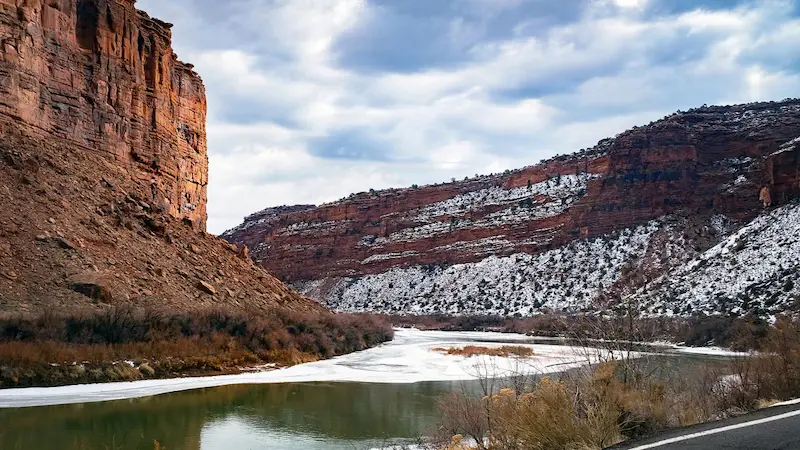 Climate Change Reduces Snowpack in Northern Hemisphere, Threatening Water Resources