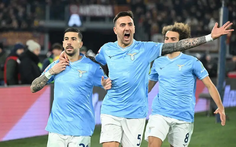 Lazio triumfuje nad zamiejscową rywalką Romą i zapewnia sobie miejsce w półfinale Coppa Italia