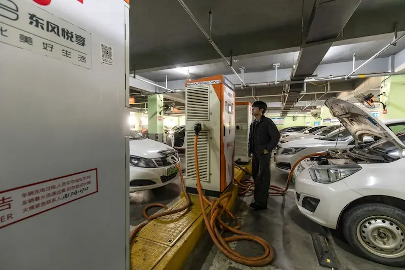 Il Ministero cinese critica i funzionari locali per gli investimenti sconsiderati nei veicoli elettrici