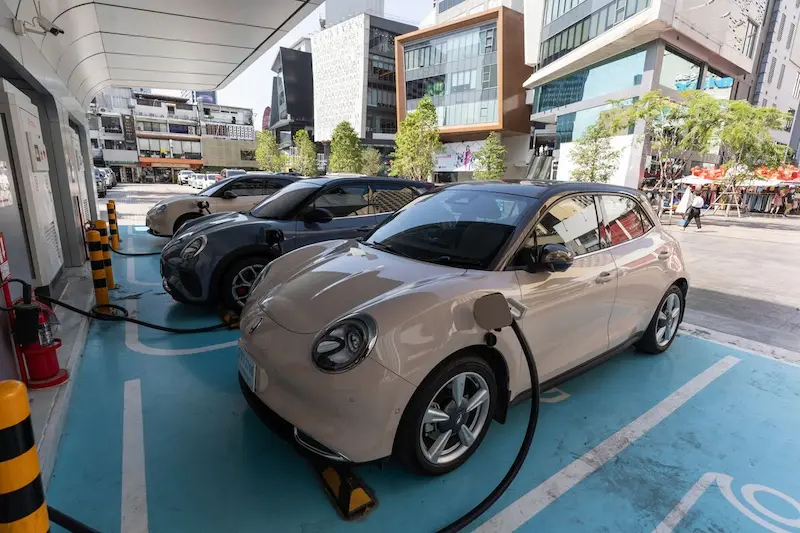 Sprzedaż pojazdów elektrycznych w Tajlandii podwoi się, ponieważ chińscy producenci zwiększają lokalną produkcję