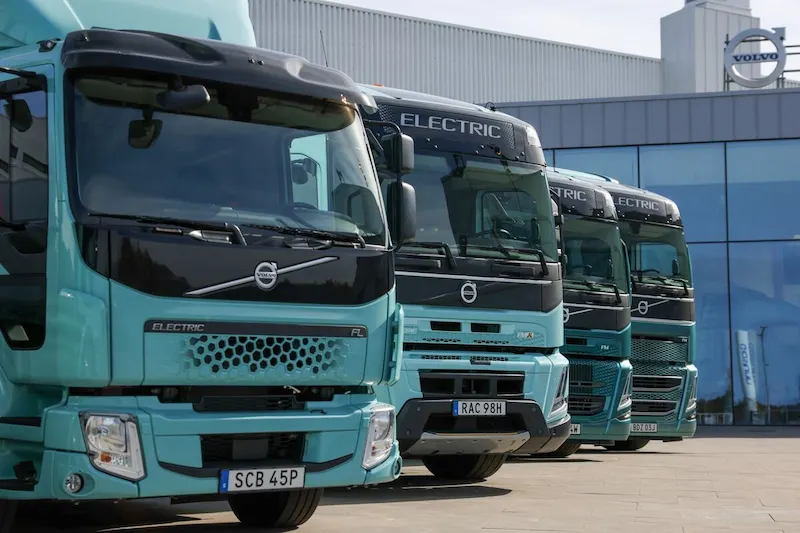หุ้น Volvo ร่วงลงเนื่องจากประกาศลดการผลิตรถบรรทุกตามความต้องการที่อ่อนแ