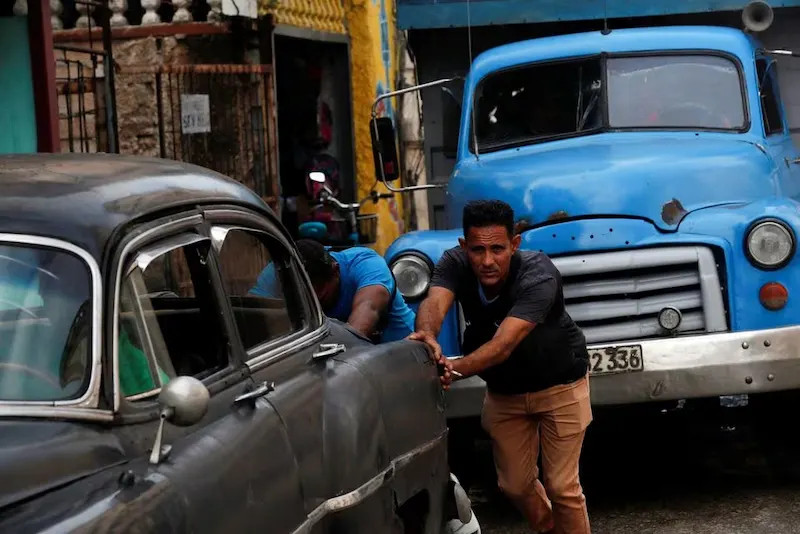 L'aumento del prezzo del carburante a Cuba è stato ritardato a causa di un attacco informatico
