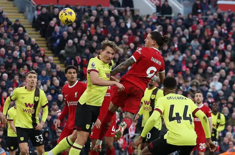 Liverpool maintain top spot after overcoming Manchester City