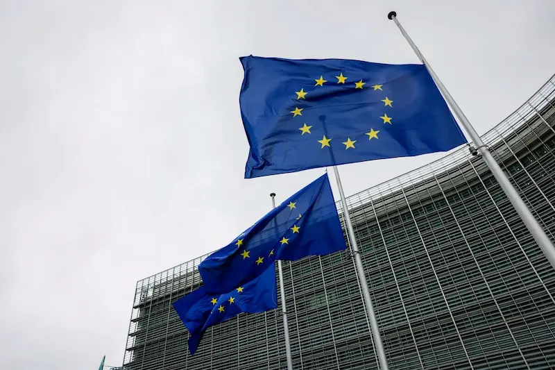 L’UE è pronta a dare il via libera a 6 dollari. 8 miliardi di aiuti alla Polonia mentre cresce la fiducia