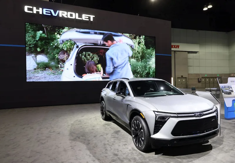 General Motors riprende le vendite di Chevrolet Blazer EV e taglia i prezzi