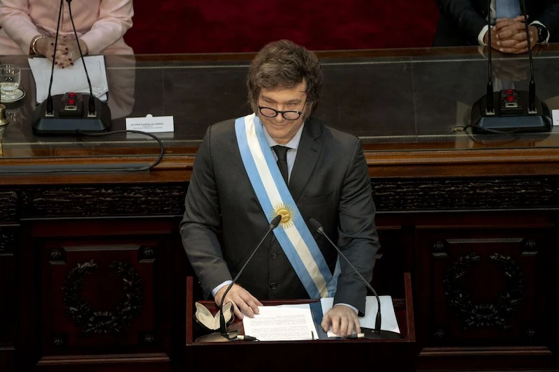 Il disegno di legge di riforma riveduto di Milei inviato ai governatori argentini