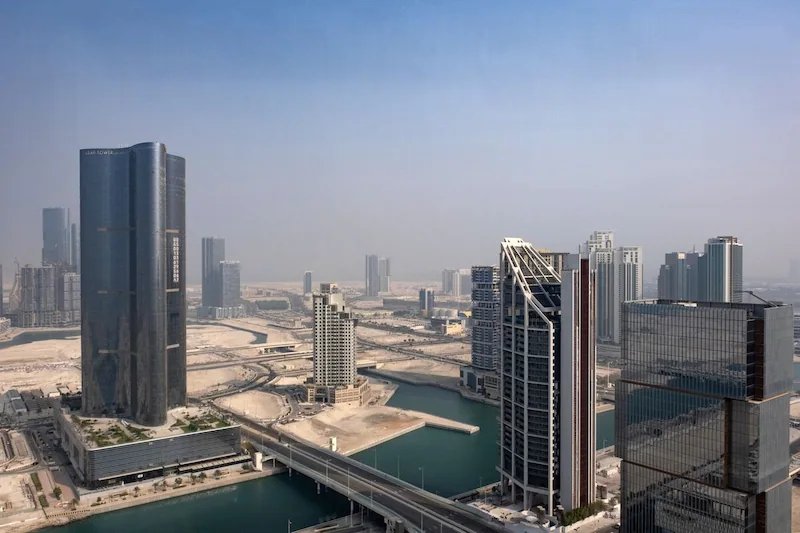 Abu Dhabi's Financial Center Offers Exclusive Lifestyle Perks to Attract Hedge Fund Titans