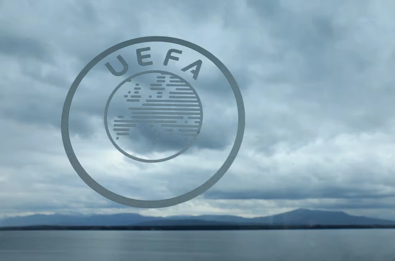 La UEFA prenderà in considerazione il contributo dei dirigenti delle squadre nazionali sulle dimensioni delle squadre per Euro 2024