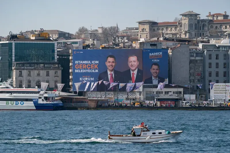 Il partito AK di Erdogan affronta una grave battuta d'arresto nelle elezioni municipali turche