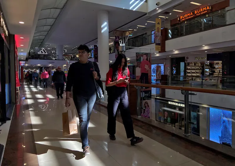 Indian consumer confidence hits a four-year peak, according to central bank data