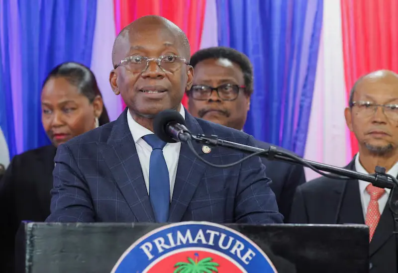 Un nuovo consiglio prende il potere ad Haiti per ripristinare la stabilità nel caos della violenza tra bande
