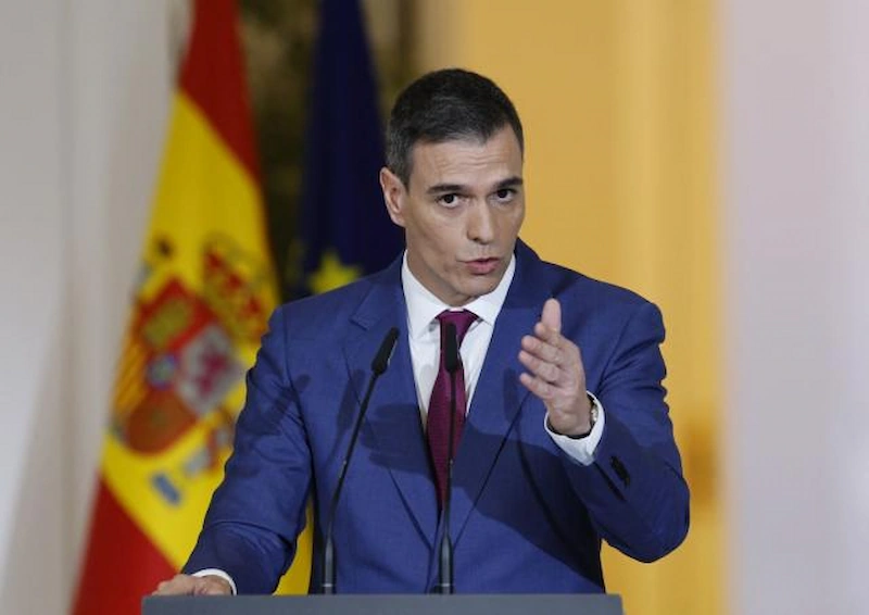 Sanchez Decides to Stay Put as Spanish PM Despite Quit Threat