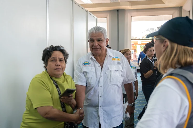 Los aspirantes a la presidencia de Panamá prometen restaurar la gloria económica pasada